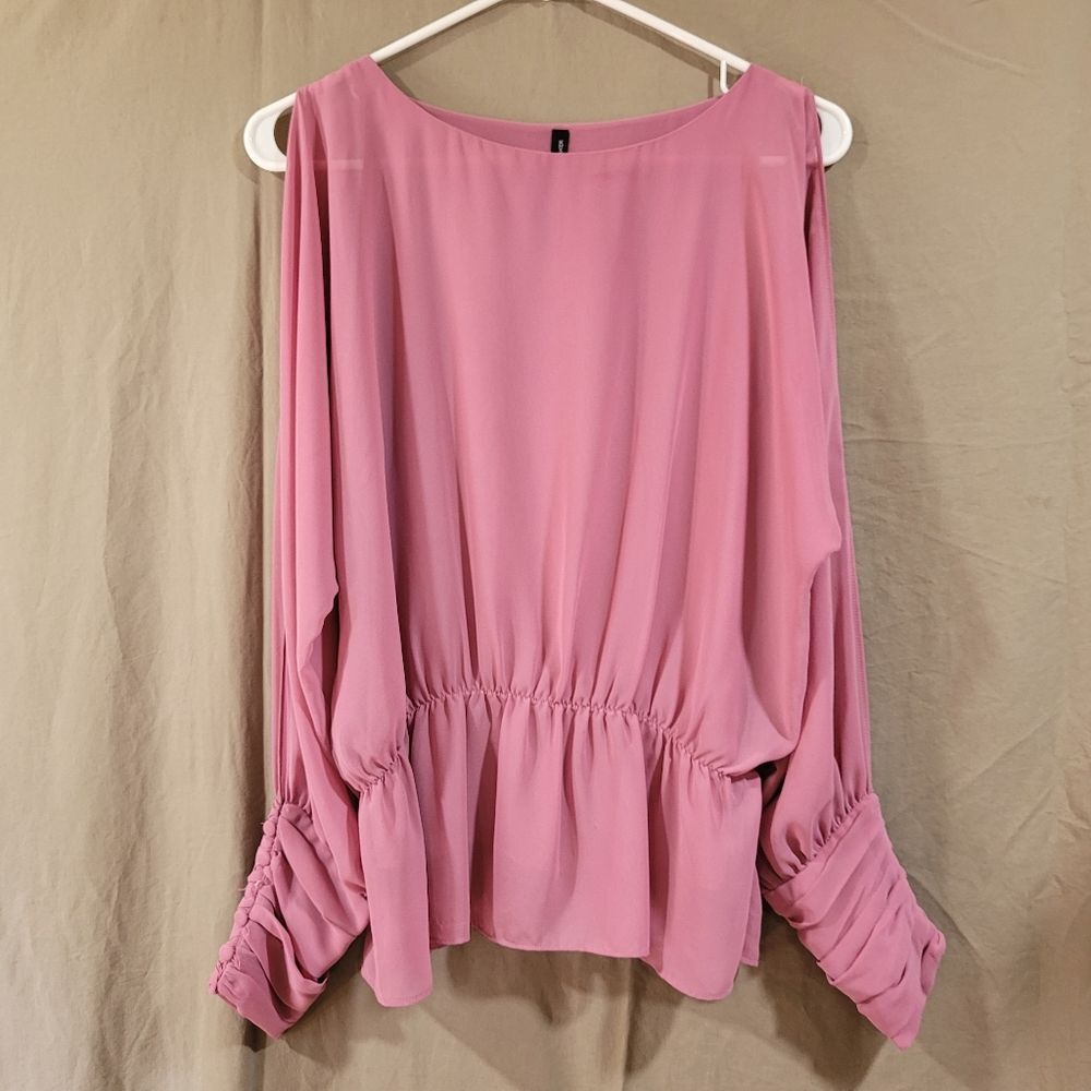 W118 by Walter baker size small pink split long sleeve peplum top